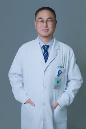 耿万杰